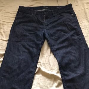Guess slim straight jeans 33x32 dark wash